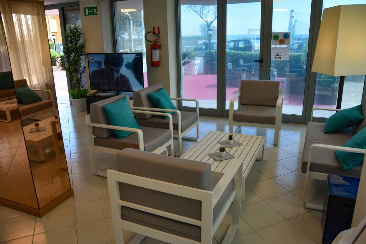 Tyc Hotel Viserbella di Rimini 外观 照片